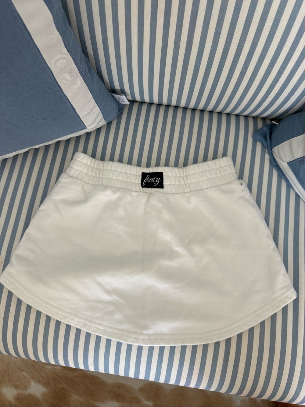 Fancy White Elastic-Waist Mini Skirt